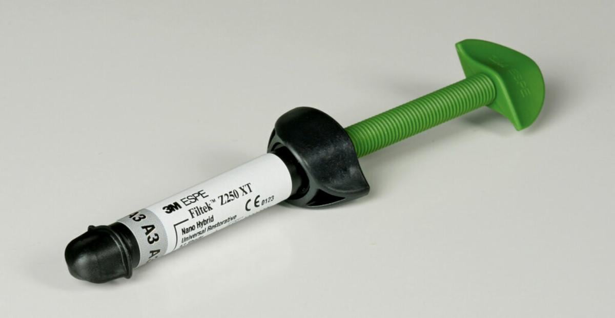3M ESPE 1470A3 Z250 XT Nano Hybrid Universal Restorative Syringe A3 3 Gm